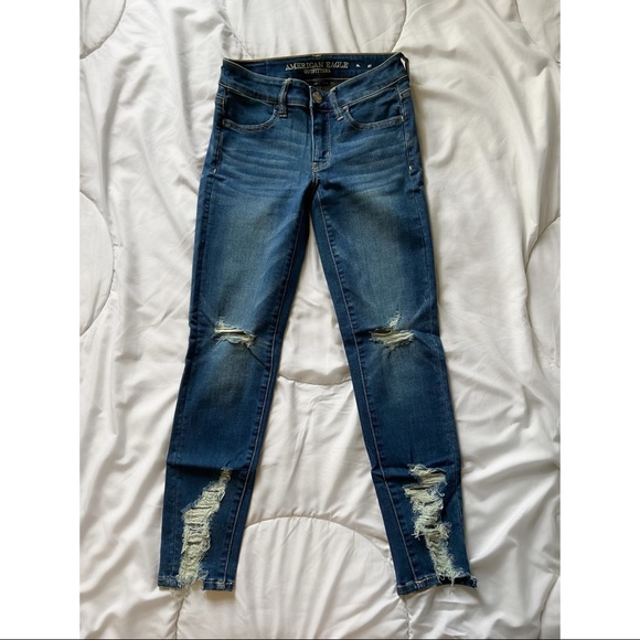 ‼️SOLD‼️BNWT American Eagle Distressed Jeans - Picture 2 of 7